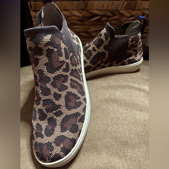 Rothy's Women's Chelsea Boot in Wildcat, Size 10 - Picture 2 of 6